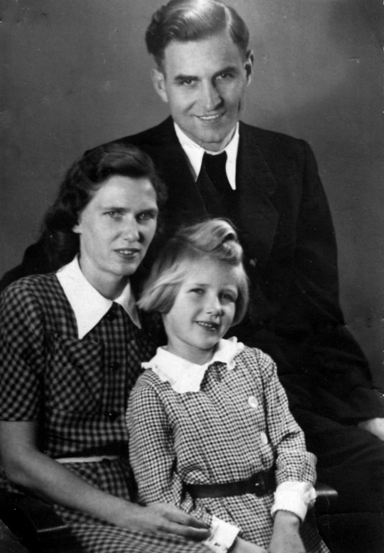 Emil Lana and Heidi circa 1943 retouched