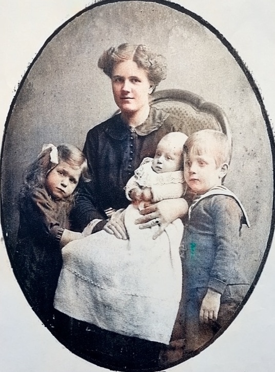 amalia and children cloured